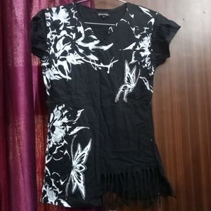 Black tshirt with Half Front Cut