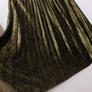 Velvet Skirt...waist 26 28 30 32 Inches