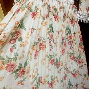 Beautiful Floral Print Dress For Sale