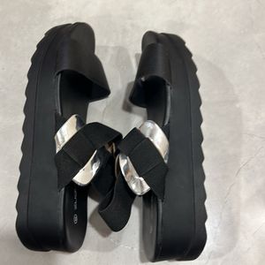Zudio Sandals