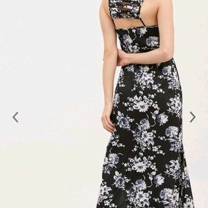 Harpa Floral Dress