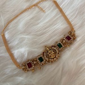 Temple Design Choker With Earning