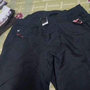 Very Gud Condition Trouser Reson For Sell Size