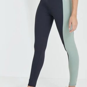 Solid Skinny Fit Polyester Blend Womens Active Wea