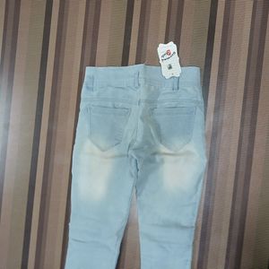 Y-17 Size 28 Slim Fit Women Denim Jeans