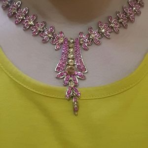 Pink And Golden Stones Jwellery Set