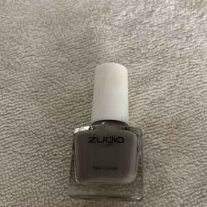 Brand New 1 Bottle Grey NAILPOLISH Colour