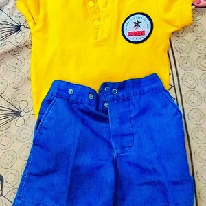 Kidzee Uniform Used One Or Two Time 20 No.