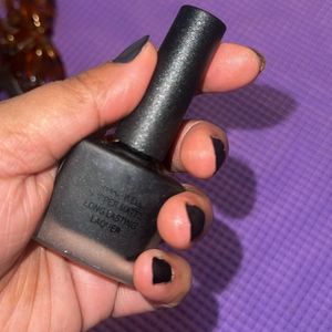 Black nail paint