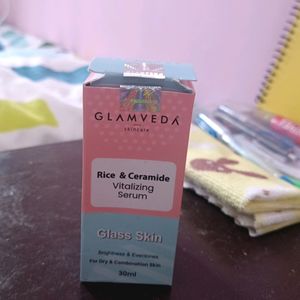 GLAMVEDA RICE AND CERAMIDE VITALIZING SERUM