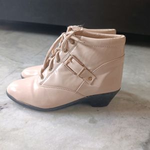 Cream Color Boot Size 37