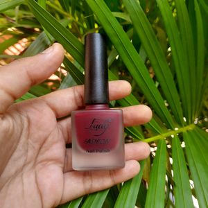 Lady Fashion Maroon Nail Polish