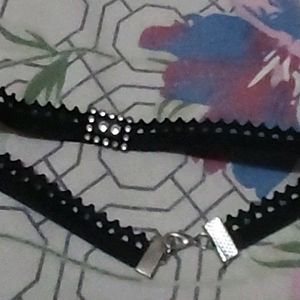 Neck choker