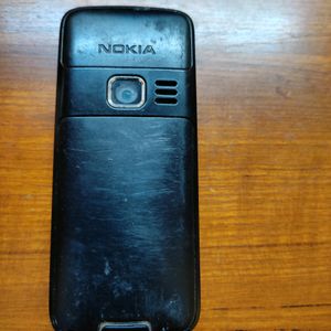 Nokia Old Model Phone.. Non Working