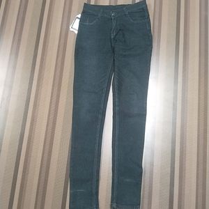 R-09 Size 28 Slim Fit Women Denim Jeans