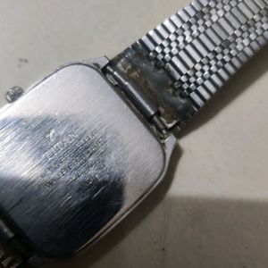 Titan Quartz Watch Not Working