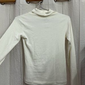 white turtle neck t shirt