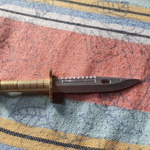 Dagger Pen