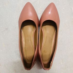 Mitten Heeled Pumps