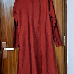 Manyavar Maroon Embroidered Kurta Size M