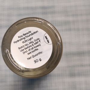 Kay Beauty Hydrating Foundation - 110N Light