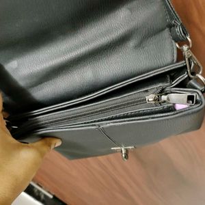 Good Quality Black Sling Bag