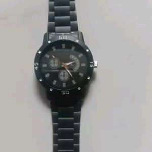 Men Black Analogue Watch