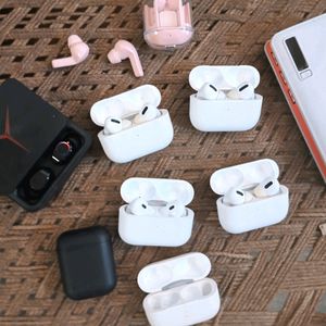 7 earbuds + 1 power bank Non QC