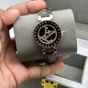 Louis Vuitton Women Master Copy Watch