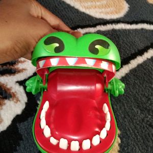 Crocodile Push Teeth Biting Game