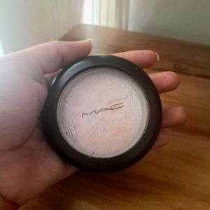 MAC Highlighter Snow Frost