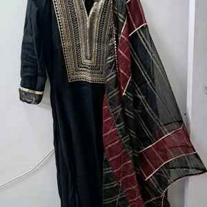 Umbrella Pattern Kurti Pants And Net Dupatta