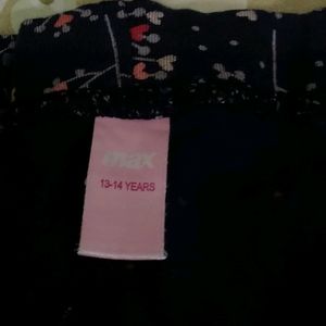 New Not Used Max Leggings. 30 Rs Off