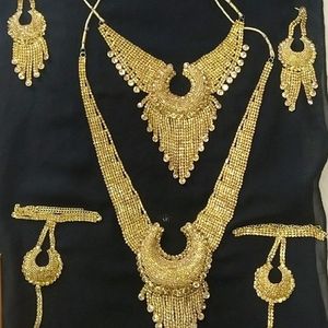 Golden Colour Necklace Set