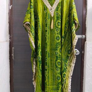 New Unused Vneck Mirror Work Kaftan Set