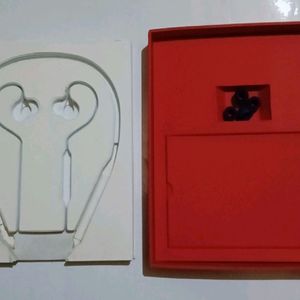 OnePlus Wireless Headphones Box With Free Earbuds