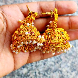 Keerthi Matte Earrings