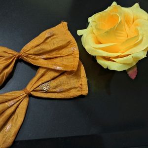 Hairbow Pins And Juda Rose