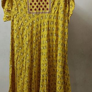 Avaasa Kurthi