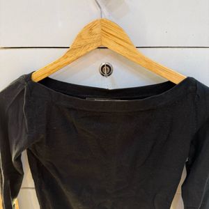 Black Basic Sweatshirt