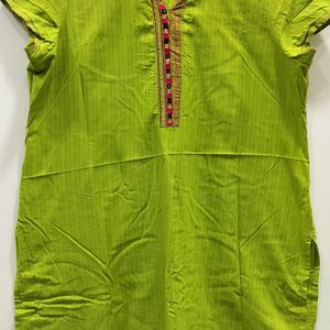 Avaasa Brand Cotton Parrot Green 💚 Kurti