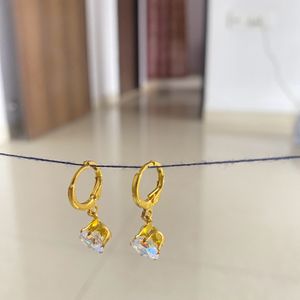 3 COMBO PEARLO EARRINGS.