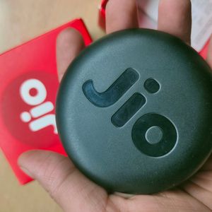 JioFi 6 JMR1040 Wireless WiFi Data Card - Jio