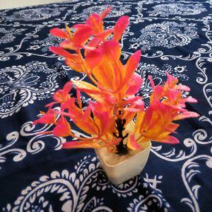 1 Artificial Flower Pot