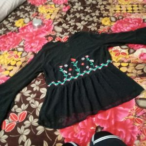 Beautiful Black Bellsleeves Top