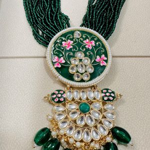 Kundan Green Jwellery Set