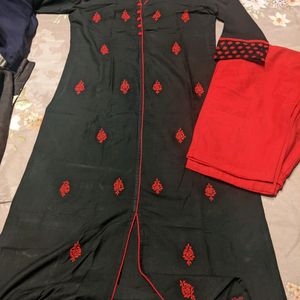 Sangria Embroidery Kurta Set