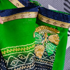 Women Printed Saree