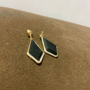 Party Earrings In Black