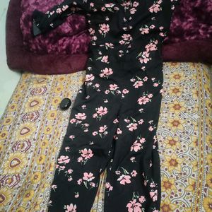 Trendy Floral BlackJumpsuit